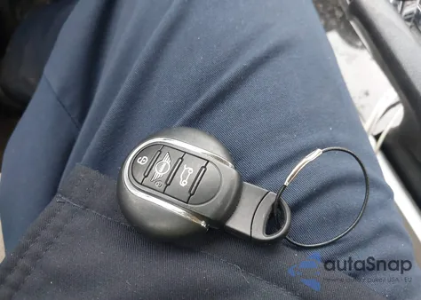 2016 Mini Clubman Cooper S from USA, damaged, VIN WMWLN9C57G2E16135